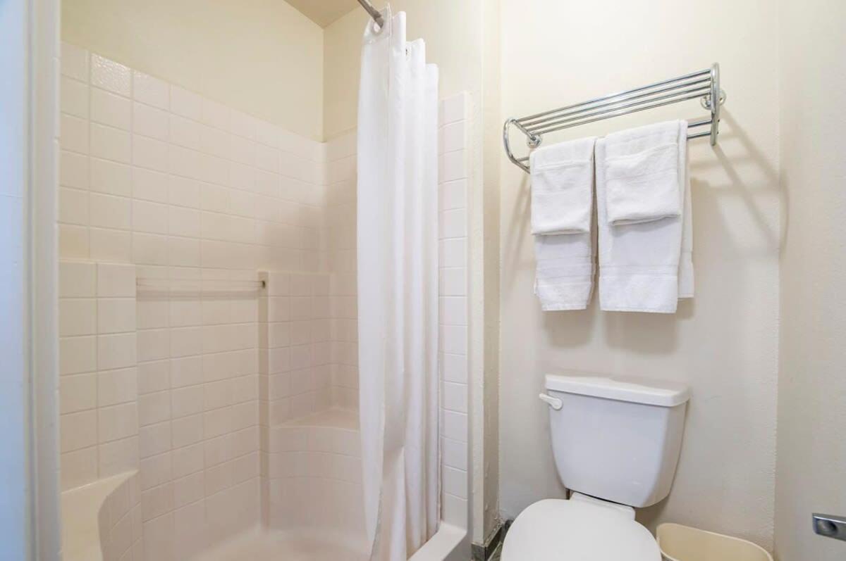 Sierra Vista studio apartment with full kitchen&King Bed Exterior foto