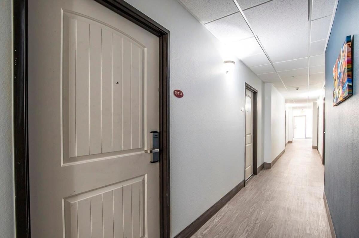 Sierra Vista studio apartment with full kitchen&King Bed Exterior foto