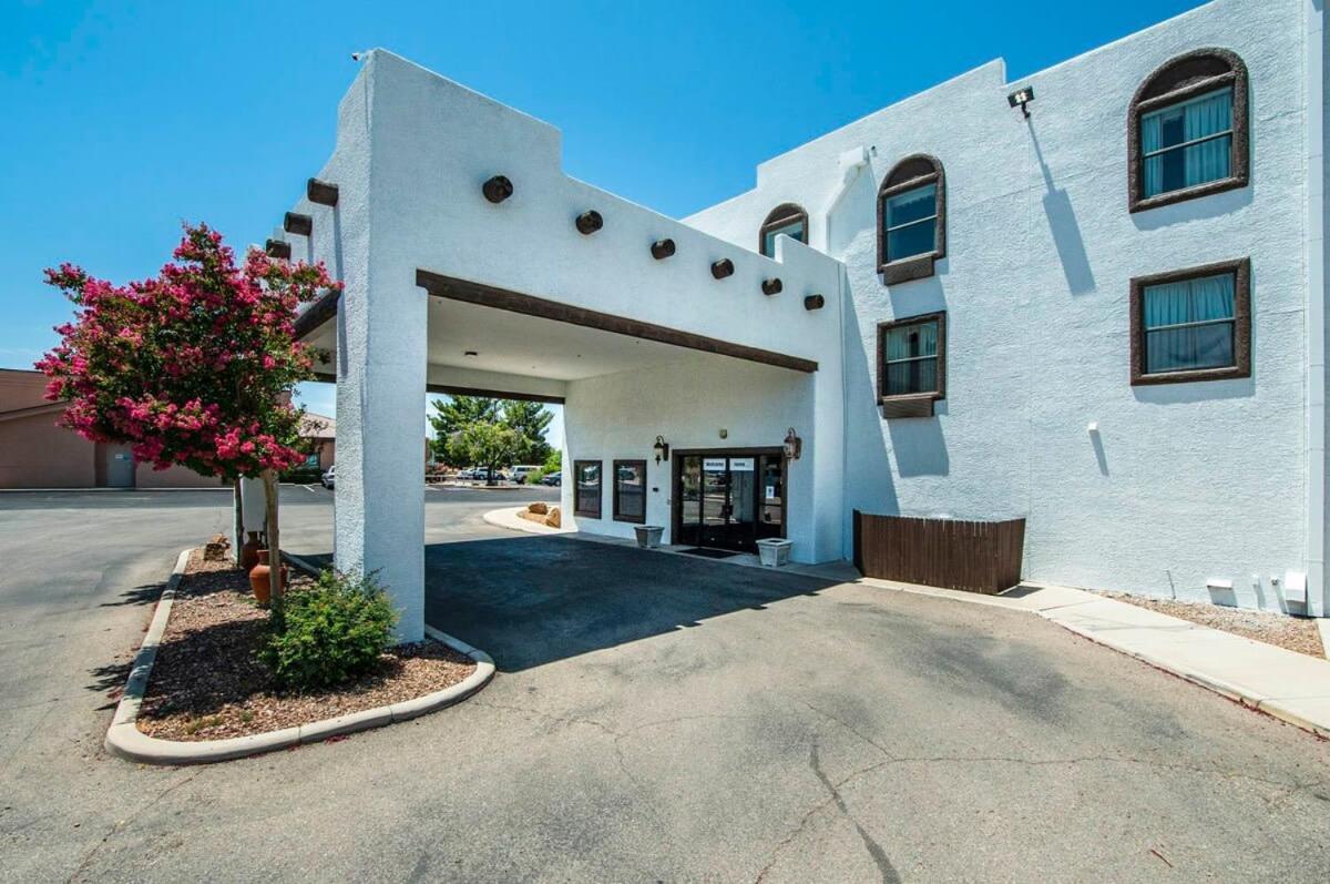 Sierra Vista studio apartment with full kitchen&King Bed Exterior foto
